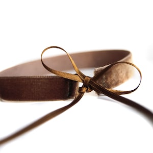 TOBACCO VELVET CHOKER - Simple, soft, dense velvet choker in a warm shade of brown with high-quality double-faced satin ribbons to tie