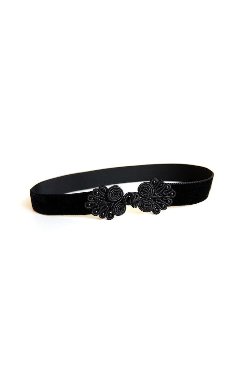 TRIMMING CHOKER black, stylish velvet choker, which is closed with an ornate trimmings closure with small beads image 1