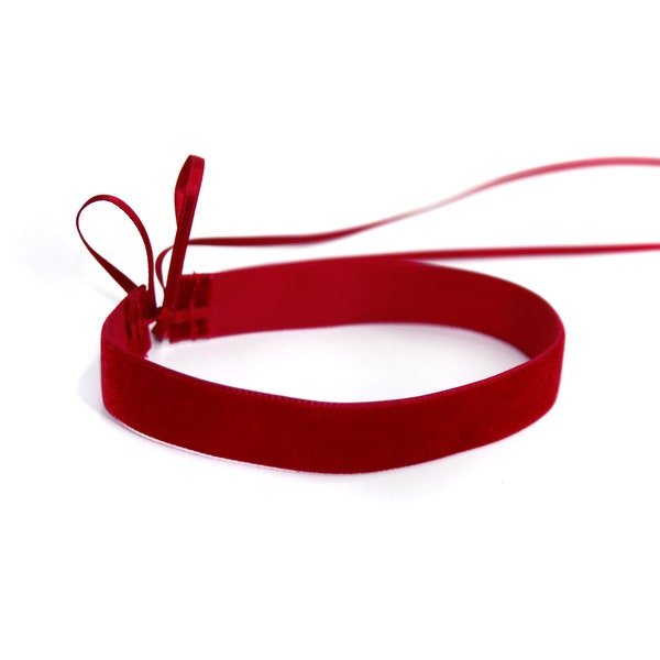 BLOOD RED VELVET Choker - Weicher, dichter Samtchoker in warmen Rot mit Double Face Satinbändern zum individuellen Binden