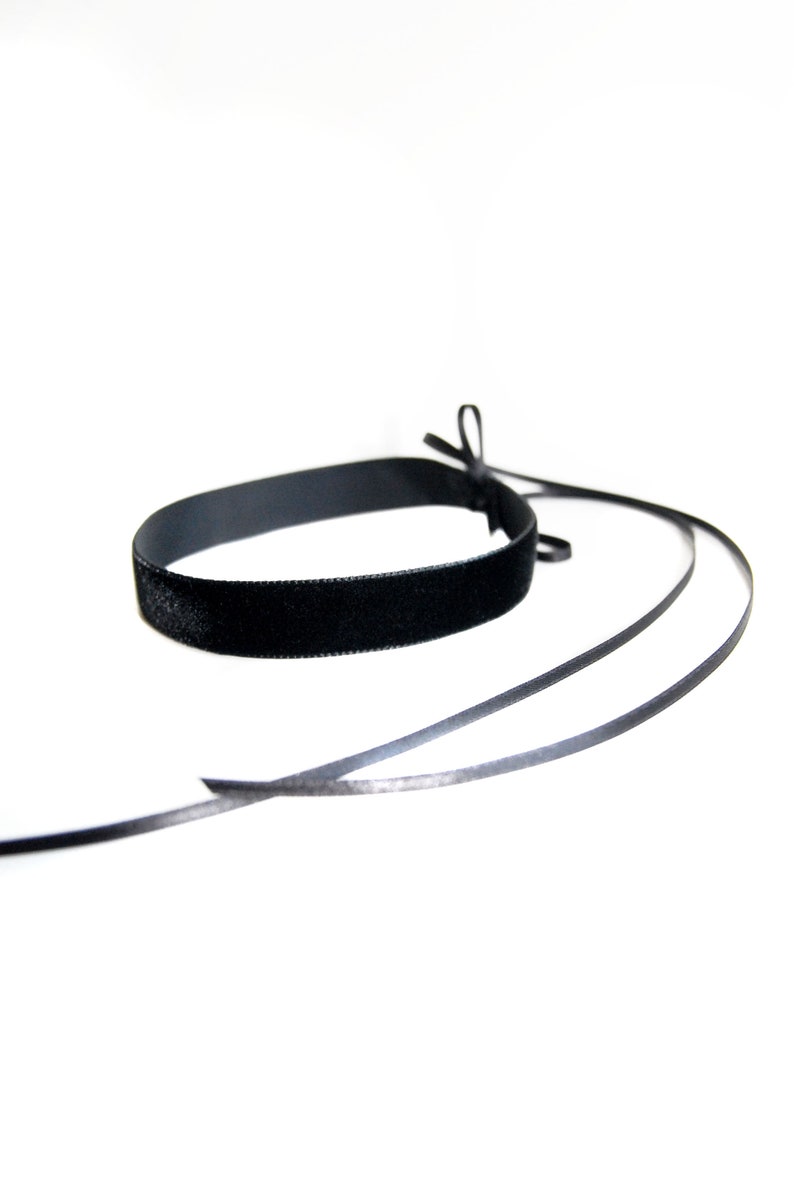 BLACK VELVET CHOKER black, stylish velvet choker with thin satin ribbons for tying image 2