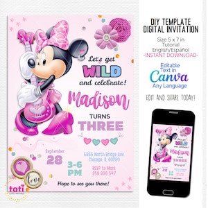 Fête d'anniversaire sauvage de Minnie. Invitation à un modèle numérique modifiable. Filles roses mignonnes. Belle invitation à une célébration douce et amusante. Carte texte