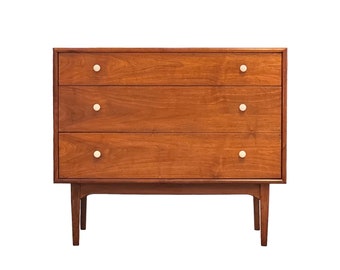 Free Shipping Within Continental US - Vintage Mid Century Modern Dresser by Drexel Dovetail Details