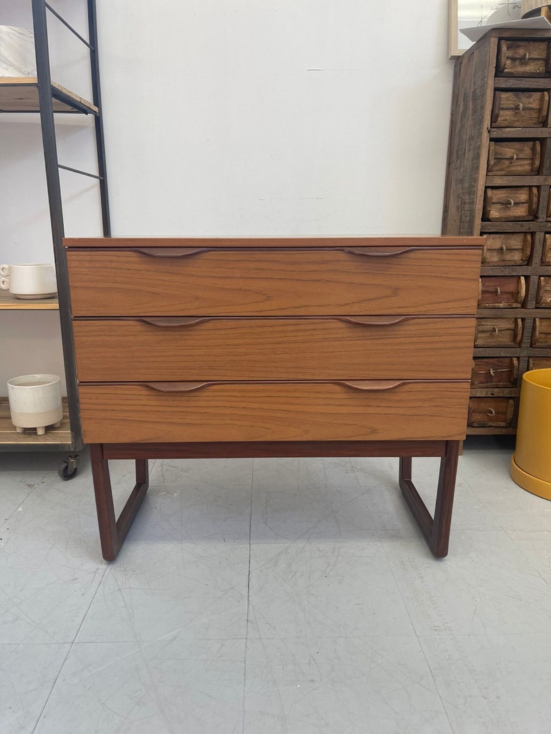 Free Shipping Within Continental US Vintage Danish Modern Dresser With Unique Handles image 2