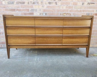 Free and Insured Shipping Within US - United Mid Century Modern Dresser