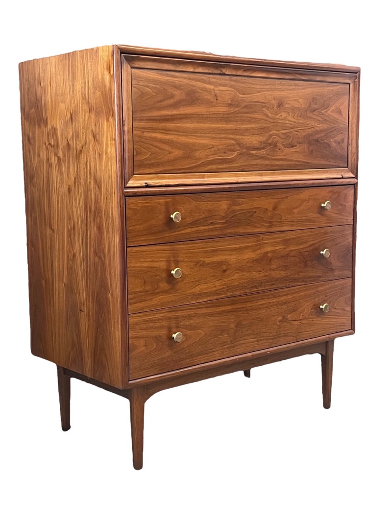 Free Shipping Within Continental US Vintage Mid Century Modern 5 Drawer Dresser Dovetail Drawers Drexel image 1