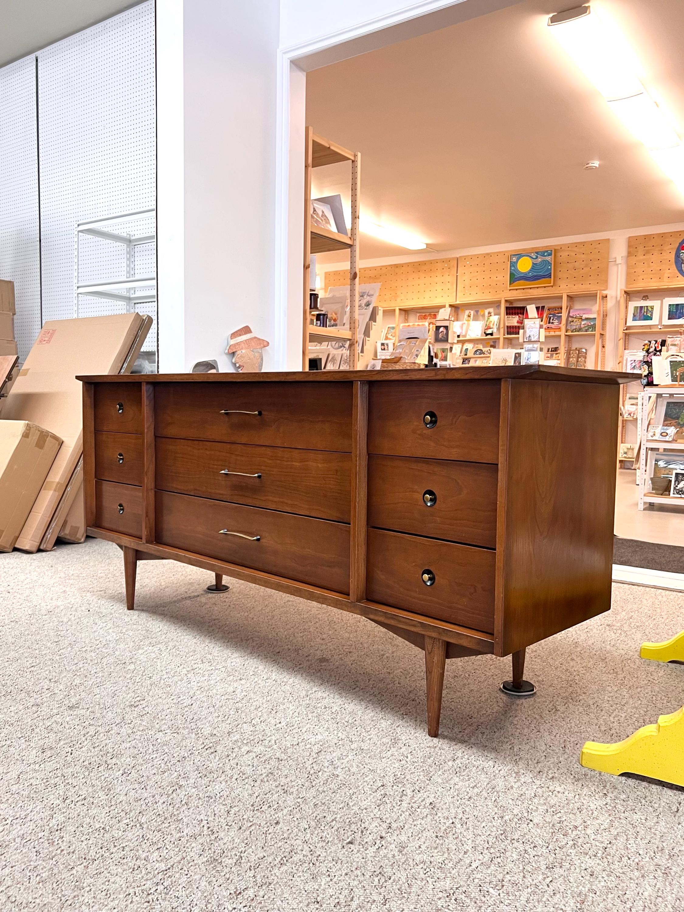 Free Shipping Within Continental US - Vintage Mid Century Modern Solid Walnut 9 Drawer Dresser With Bow-tie and Cone Shape Atomic Age Origin - Etsy Free Shipping Within Continental US - Vintage Mid Century Modern Solid Walnut 9 Drawer Dresser With Bow-tie and Cone Shape Atomic Age Origin - Etsy