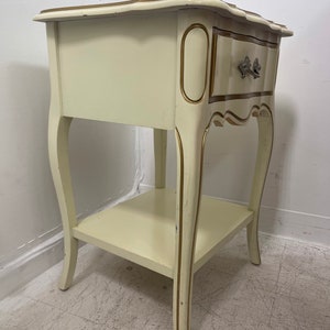 Free Shipping Within Continental US Vintage French Provincial Style Accent Table Stand image 3