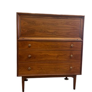 Free Shipping Within Continental US Vintage Mid Century Modern 5 Drawer Dresser Dovetail Drawers Drexel image 4