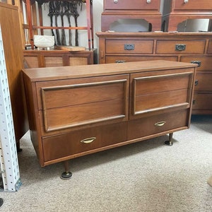 Free and Insured Shippig Within US Vintage Mid Century Modern Dresser Cabinet Storage Drawers image 4