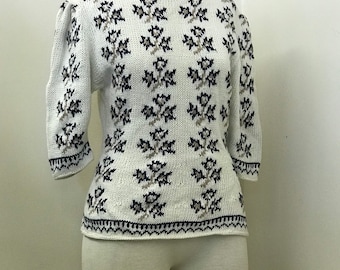 Vintage Hand Knit Pullover Sweater