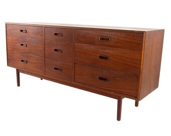 Free Shipping Within Continental US - Vintage Mid Century Modern Walnut 9 Drawer Dresser by Jack Cartwright for Founders