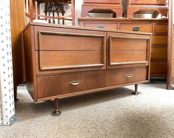 Free and Insured Shippig Within US - Vintage Mid Century Modern Dresser Cabinet Storage Drawers