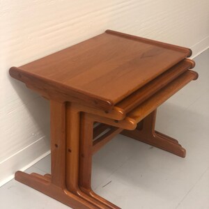 Free and Insured Shipping Within US Vintage 3 Piece Danish Style Mid Century Modern MCM Nesting Table Stand image 4