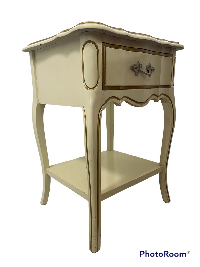 Free Shipping Within Continental US Vintage French Provincial Style Accent Table Stand image 2