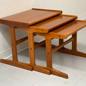 Free and Insured Shipping Within US Vintage 3 Piece Danish Style Mid Century Modern MCM Nesting Table Stand image 3