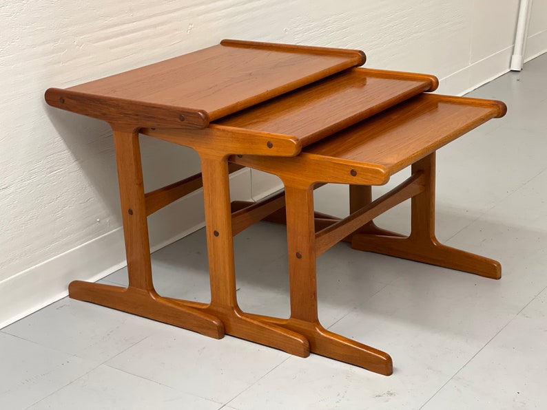 Free and Insured Shipping Within US Vintage 3 Piece Danish Style Mid Century Modern MCM Nesting Table Stand image 3