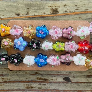 Lampwork Flower Bead Strand: Mixed Color Glass Beads (14mm)