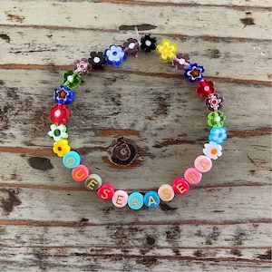 Personalisierte Armbänder, Millefiori Glasperlen mit beliebigen Wörtern. Designe dein eigenes Armband!