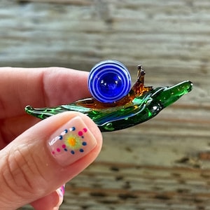 Lampwork Glass Snail, Green Garden Display, Decoration, Figurine