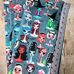 Cloth Napkins- Set of 4 or 6 Ladies with hats Cloth Napkins- 100% SATEEN Cotton - Dinner Napkins Double Sided - 9”x9” Napkins