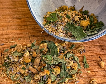 Infusión calmante vespertina: mezcla relajante de manzanilla, lavanda y melisa