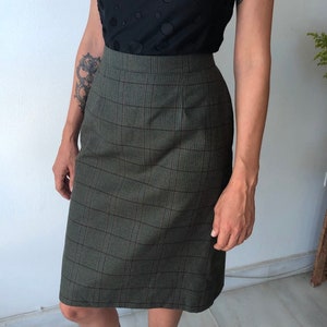 Vintage High-Rise 100% Wool Pencil Skirt