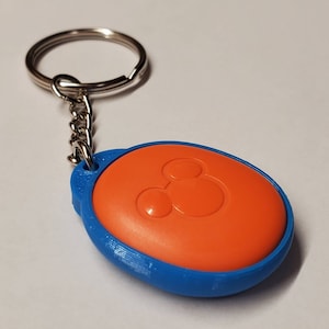 FLEXIBLE Magic Puck Holder (Keychain) for Disney Magic Band+ & 2.0 RFID Pucks