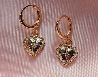 CROSS MY HEART-oorbellen - gouden sierlijke hartkruisknuffels, delicate hangoorbellen, eenvoudige oorbellen, trendy oorbellen, religieuze sieraden