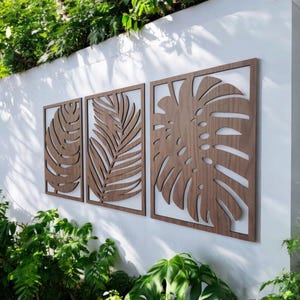 Outdoor Leaves Wall Art, 3 Panel Set, Monstera Leaf Wall Decor for Outside, Patio Artwork Tropical Plant Themed Artwork for Exterior