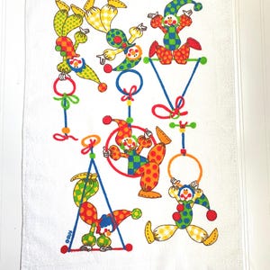 vintage 100% cotton clown dishtowel | vintage rainbow colorful clown hand towel | bathroom kitchen clown lover home decor