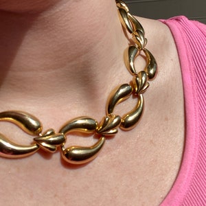 chunky gold tone chainlink necklace | chunky vintage costume jewelry necklace | cute large gold 1980 1990 style costume choker necklace