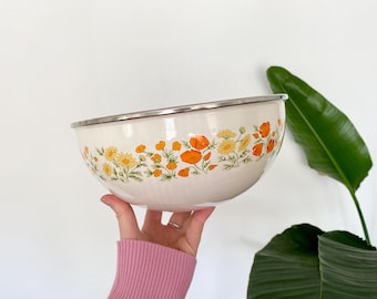 Floral Enamel Mixing Bowl – Vintage Kitchenware, Retro Serving Dish