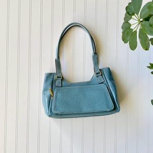 Cartera de piel sintética azul pálido Y2K de Liz Claiborne / Bolso de moda Liz Claiborne 2000 de Villager Brand / Lindo bolso retro azul brillante y colorido