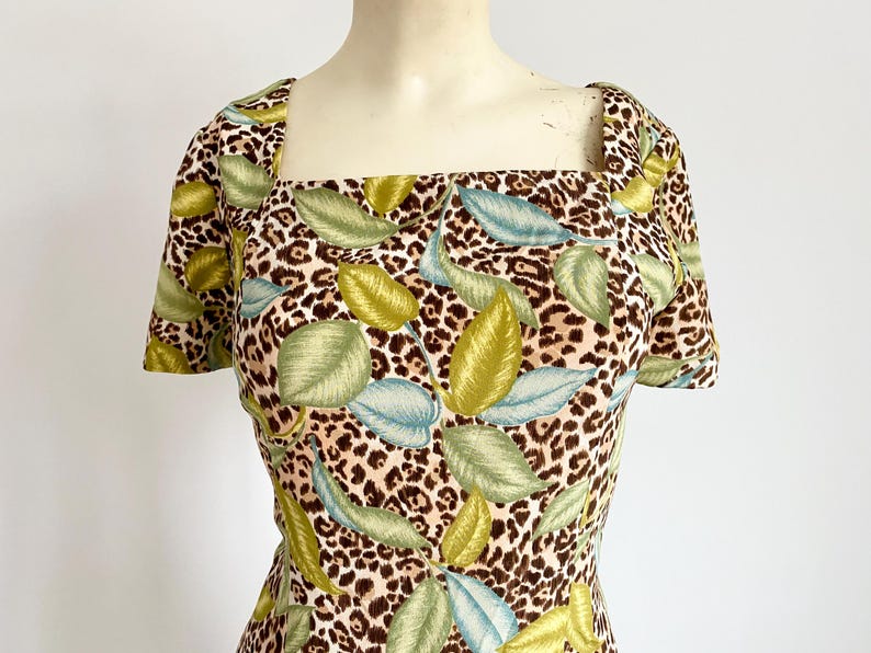y2k 100% silk dress by Adrianna Papell | tropical cheetah print vintage dress | size 6 women's summer dress | summer wedding guest dress bild 2