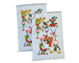 vintage 100% cotton clown dishtowels | vintage rainbow colorful clown hand towels | bathroom kitchen clown lover home decor