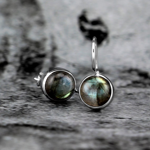 Silvershake jewelry shop