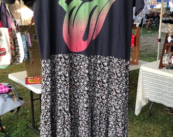 Reworked Rolling Stones T-Shirt Dress – Upcycled Floral Dress - Band Tee Dress