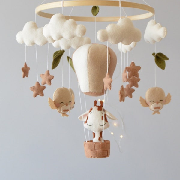 Hot air balloon baby mobile. Giraffe baby mobile. Safari mobile. Baby shower gift.