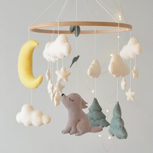 Wolf baby mobile boy. Boho baby mobile. Baby woodland mobile. Baby shower gift.