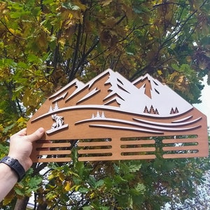Fichier laser porte-médailles SVG pour le ski ou le snowboard Porte-médailles Mountain Design