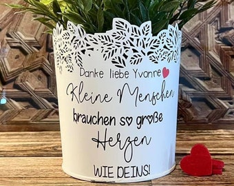 Aufkleber~ "Kleine Menschen brauchen so große Herzen wie Deins!" - Für, Erzieher/in, Lehrer/in, Hebamme, Geschenkidee, Danksagung