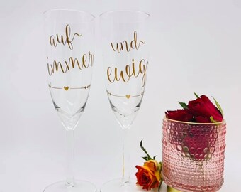 Personalized glass with different. Desired motifs and text, for the wedding table, as a gift for witnesses or as a memento