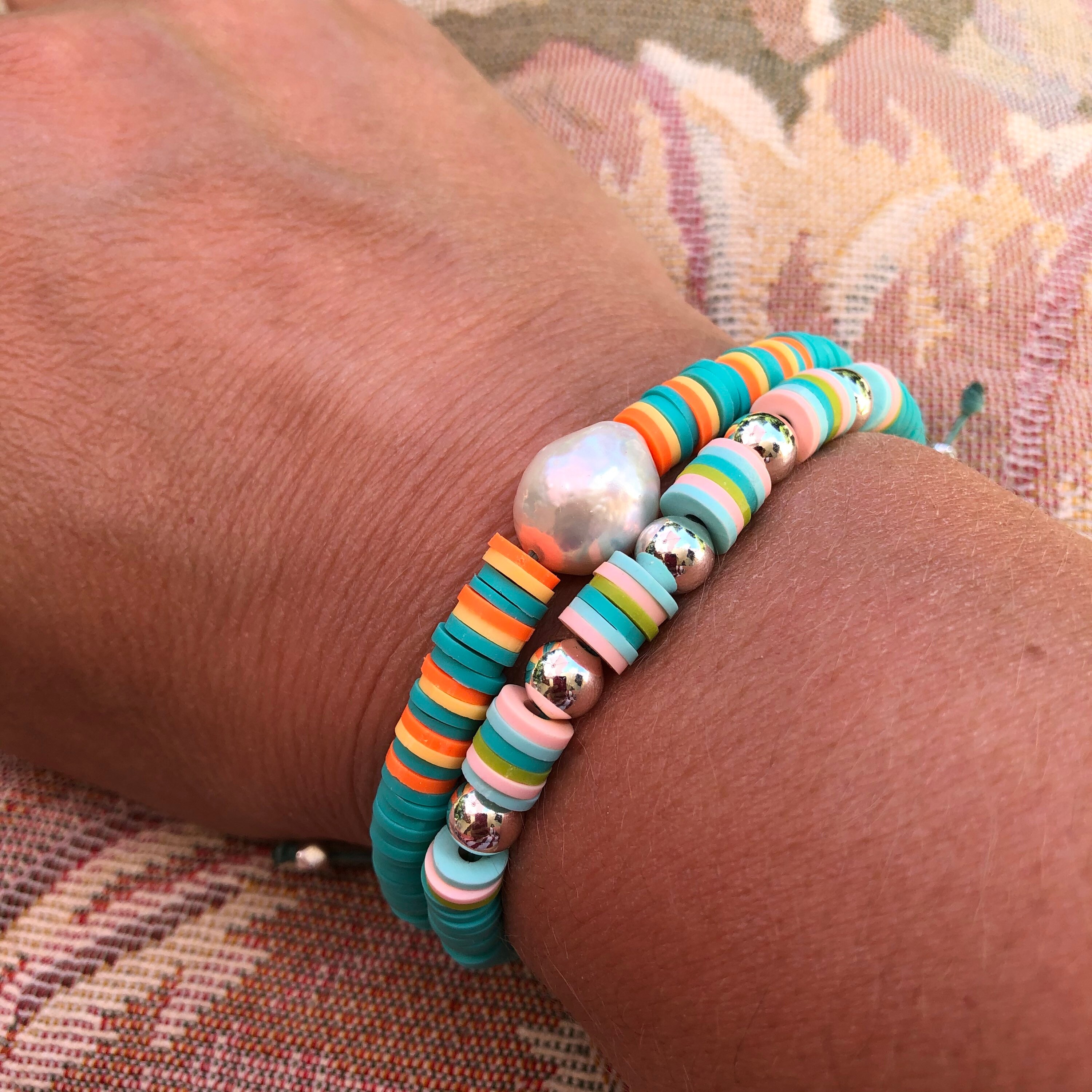 Surfer bracelets in turquoise and macramé heishi beads 4 Etsy