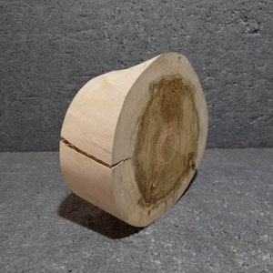 Tree disc, wooden disc, wood, wooden decoration, handicraft wood, unprocessed, bush-hammered grape cherry, extra thick, to grind yourself, D: 14.5-18.5 cm