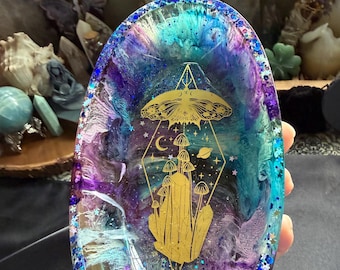 Celestial Mushroom Resin Bowl, Cosmic Crystal Dish, Witchy Trinket Bowl, Galaxy Resin Art, Crystal Catchall, Mystical Mushroom Decor
