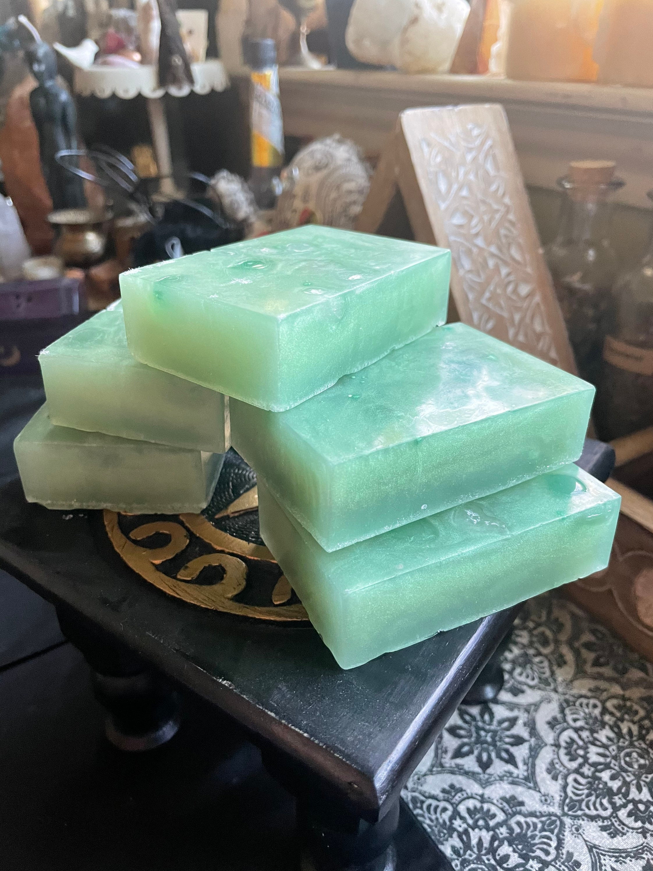 Call Money Llama Dinero Soap Bar With English/Spanish Prayer Card & Charm  To Attract Opportunities, Steady Workflow, Financial Freedom, Good Luck,  ETC. - Lazaro Brand Spiritual Store