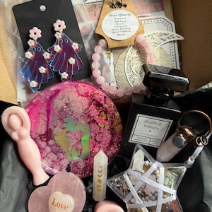 Pink Witch Healing Box: Rose Quartz Jewelry, Crystals & Ritual Tools