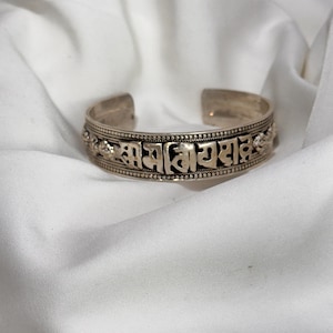 Sterling Silver Buddhist Cuff Bracelet, Oxidized Vajra meditation, Protection bracelet, mindfulness gift, Tibetan Mantra Unisex Bracelet