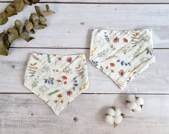 Floral muslin dribble bibs set of two, Wildflower baby bandana bibs, Baby girl bibs floral, New baby girl gift, Baby shower gift for girls