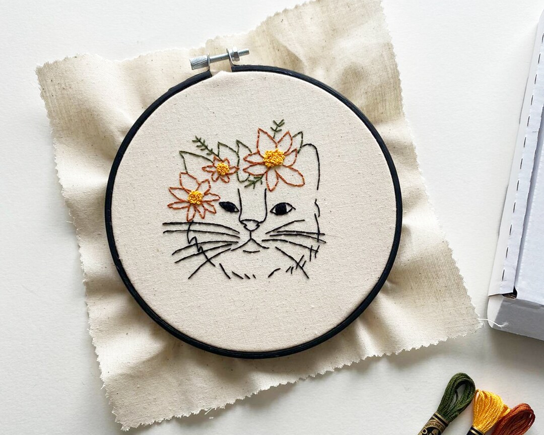 Flower Crown Cat Embroidery / Flower Hoop Art / Embroidery Kit Etsy